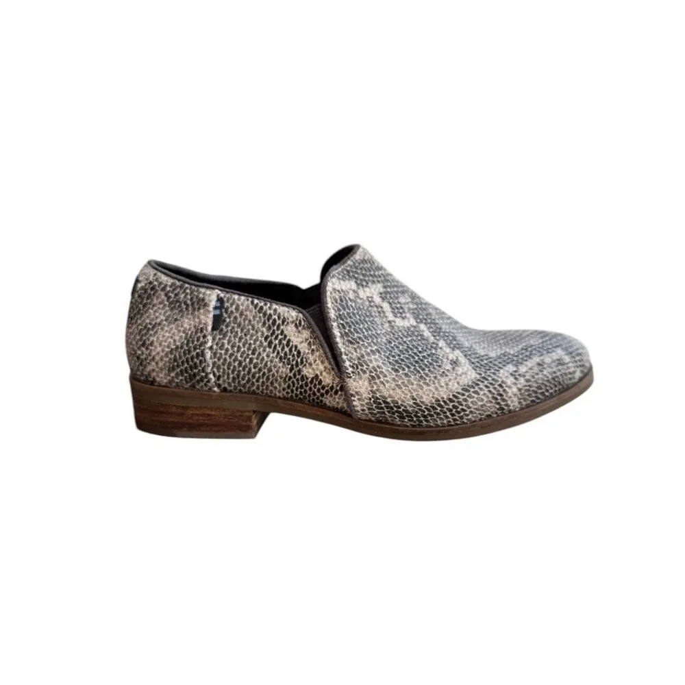 🌴 Toms Gray Shaye Low Bootie Slip-On Snakeskin Texture Loafers Shoes‎